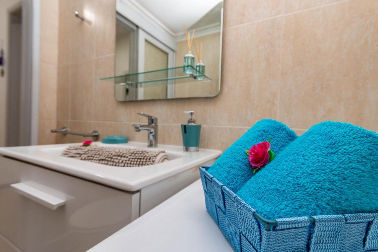Serenity Yumbo - Europa Appartment 2Min Yumbo - 5Min From Beach - Wifi Free - Air Conditioner - Private Services - Free Welcome Book - Cohote Conserjeria Gran Canaria Playa del Ingles  Luaran gambar