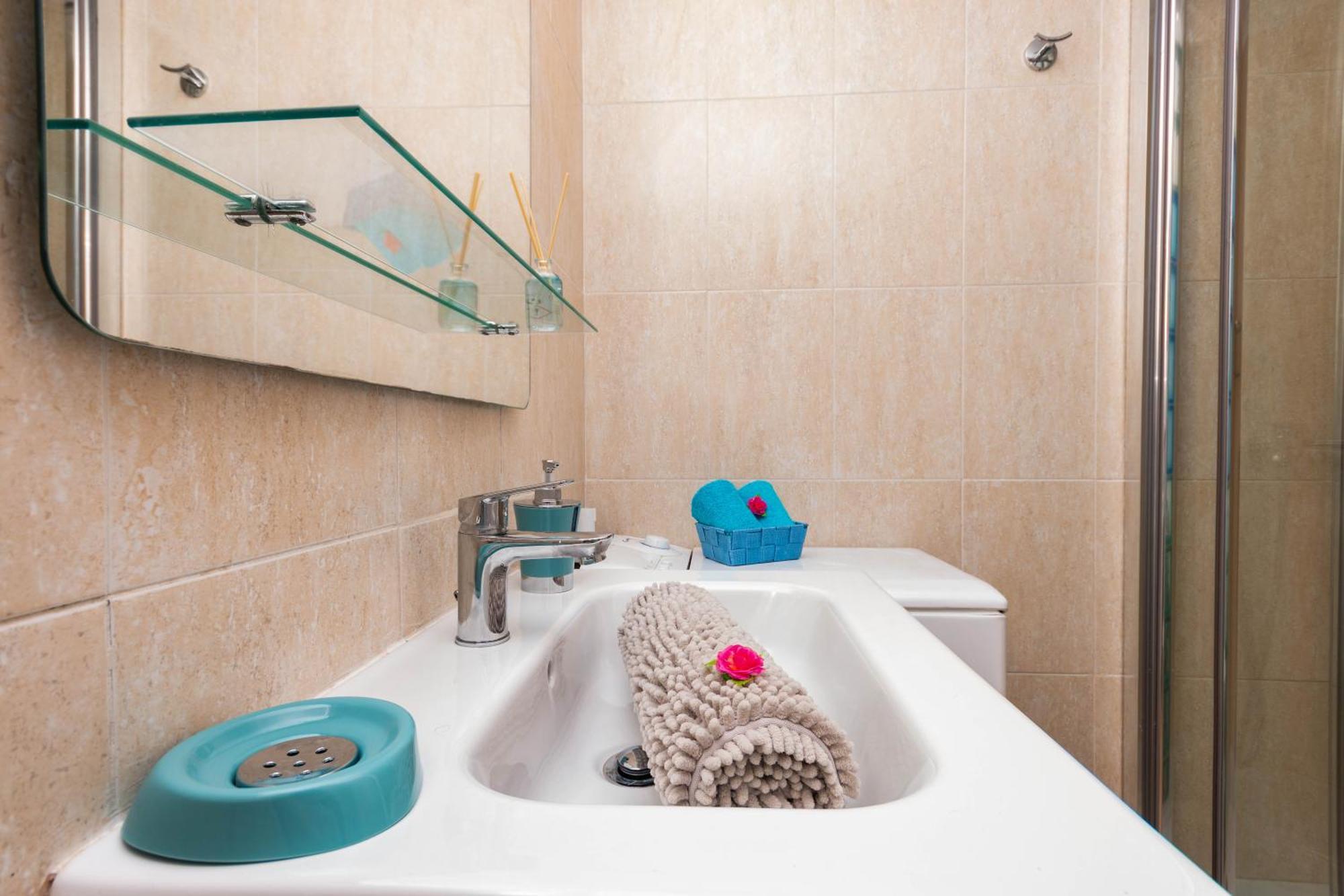 Serenity Yumbo - Europa Appartment 2Min Yumbo - 5Min From Beach - Wifi Free - Air Conditioner - Private Services - Free Welcome Book - Cohote Conserjeria Gran Canaria Playa del Ingles  Luaran gambar
